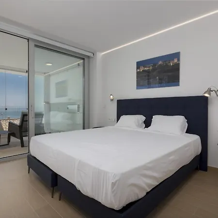 Vivi Homes - Azul Pool, Terrace & Sea View Fuengirola